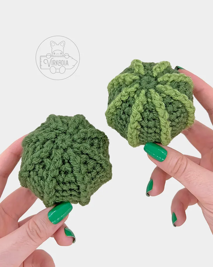 crochet cactus amigurumi pattern tutorial of how the different color versions look