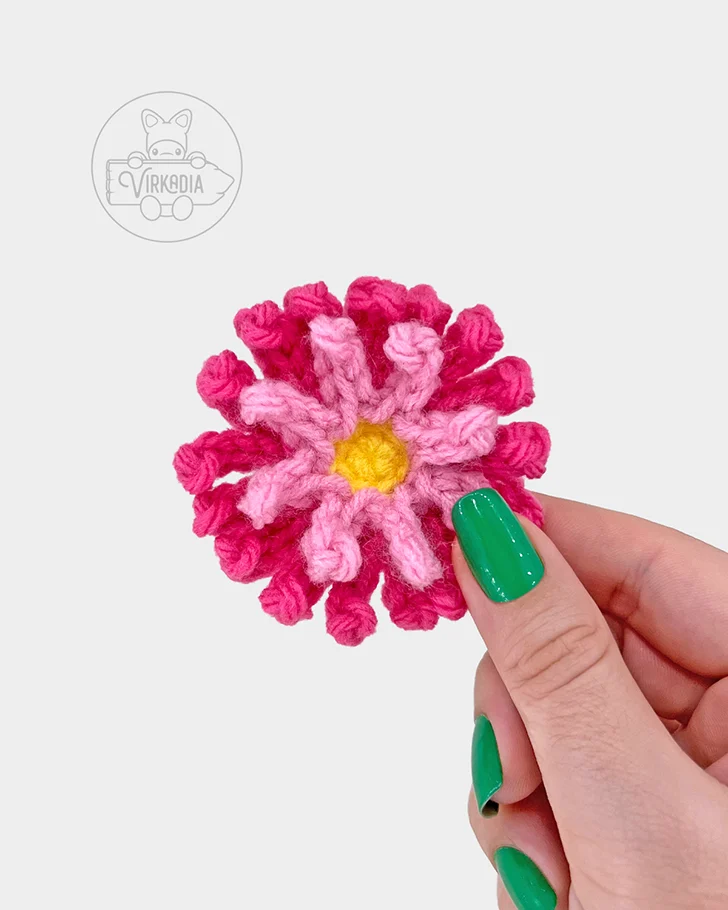 crochet cactus amigurumi pattern tutorial of how the finished flower should look
