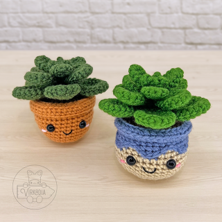 free crochet succulent amigurumi plushies for summer decorations, DIY gifts, spring crafts, and plant decor