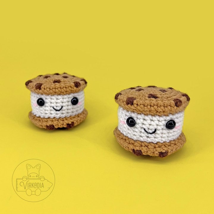 free crochet cookie ice cream sandwich amigurumi plushies for DIY holiday gifts, summer party decorations and frozen dessert food decor