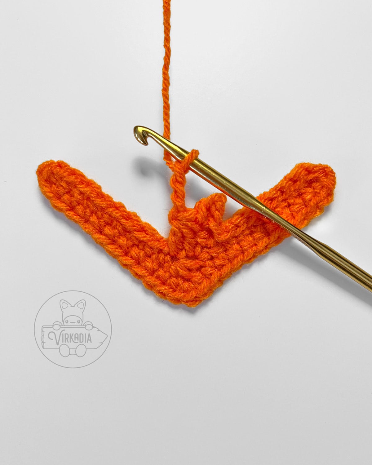 free pattern tutorial of how to work the second picot stitch
