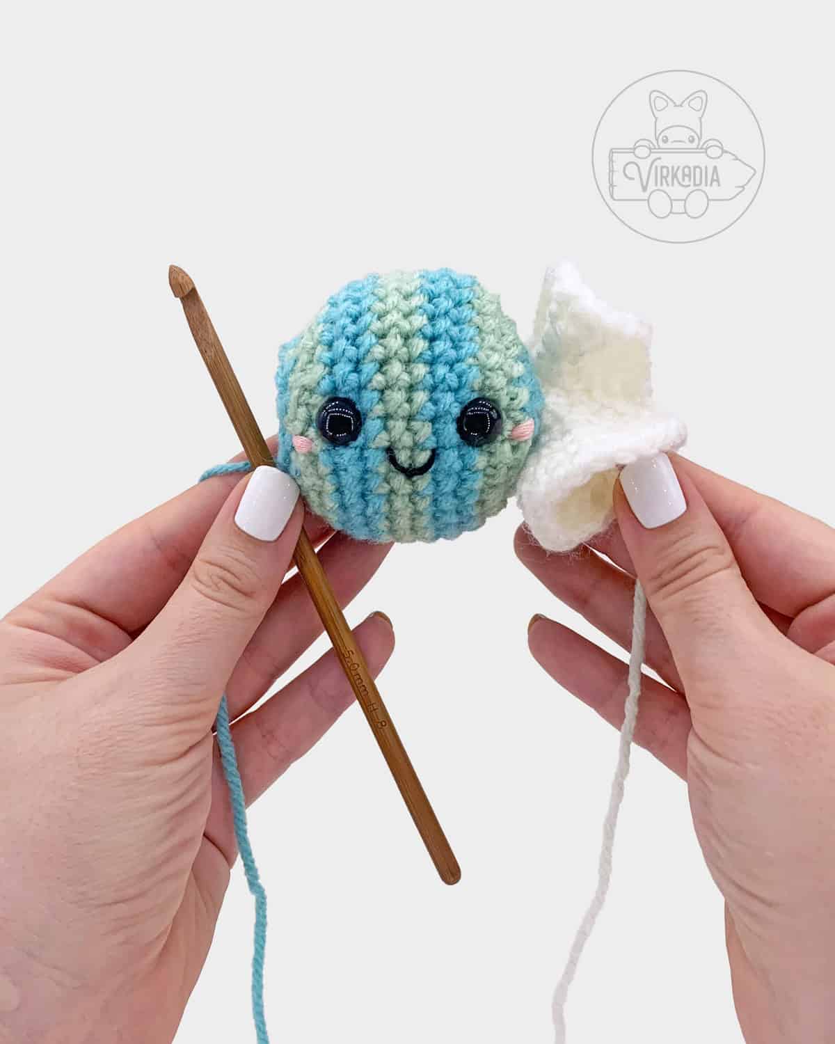 free amigurumi tutorial of where to embroider the crochet candy face