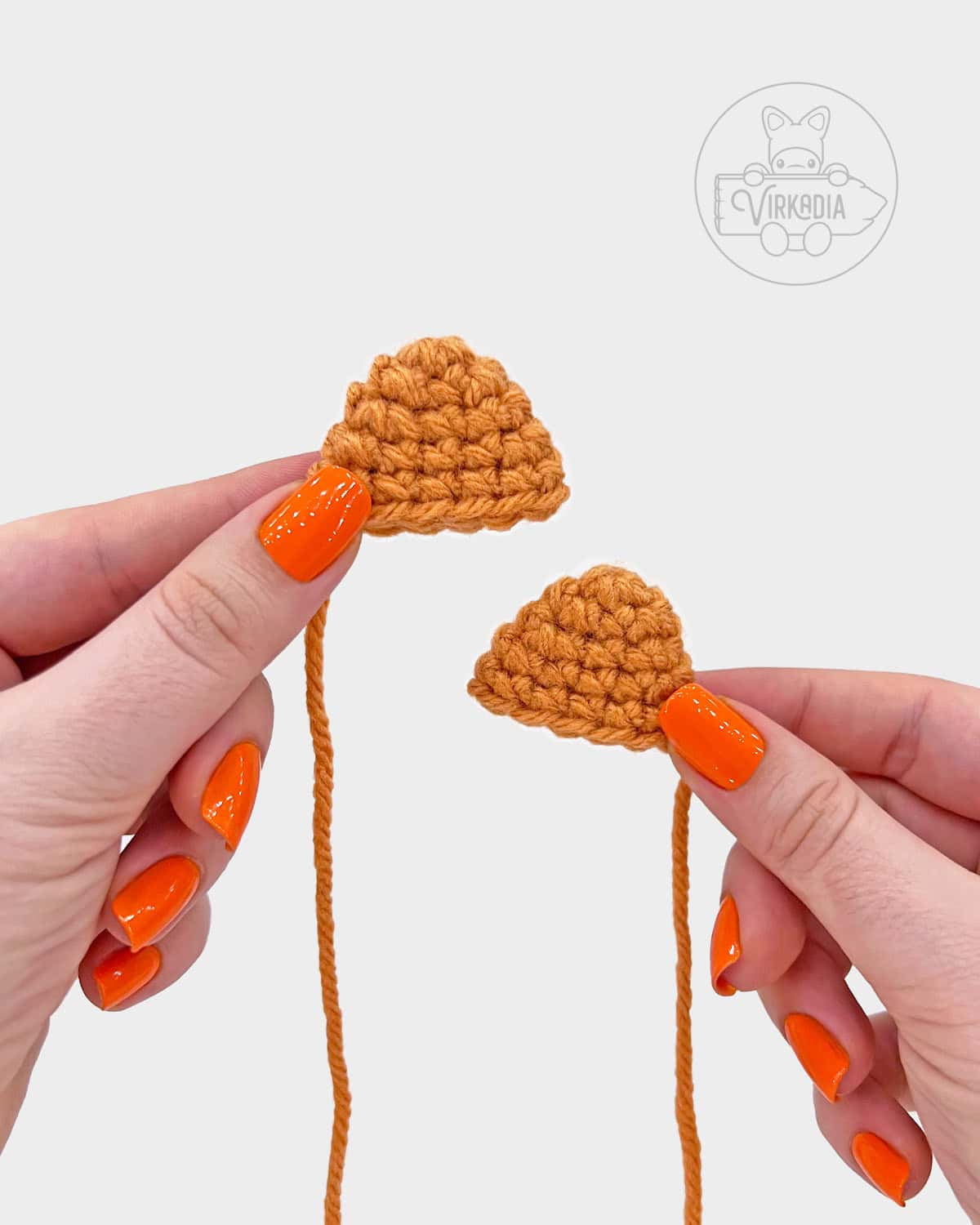 free amigurumi pattern tutorial of how the ears should look
