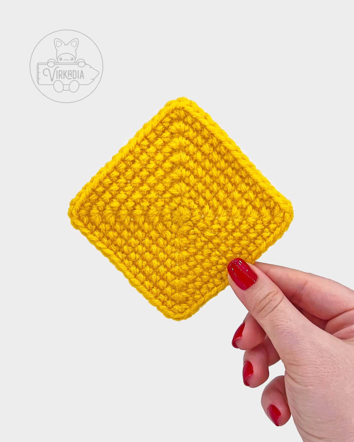 free amigurumi pattern tutorial of how the cheese slice should look