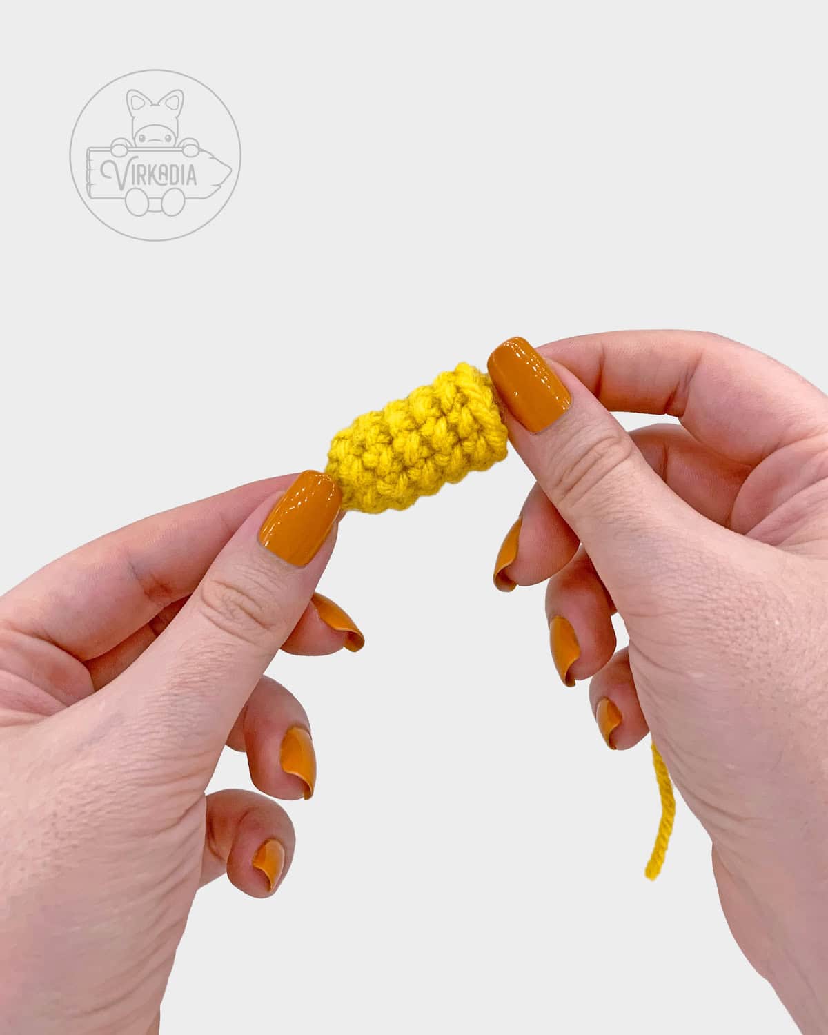 free amigurumi pattern tutorial of how the wing should look before adding it to the body