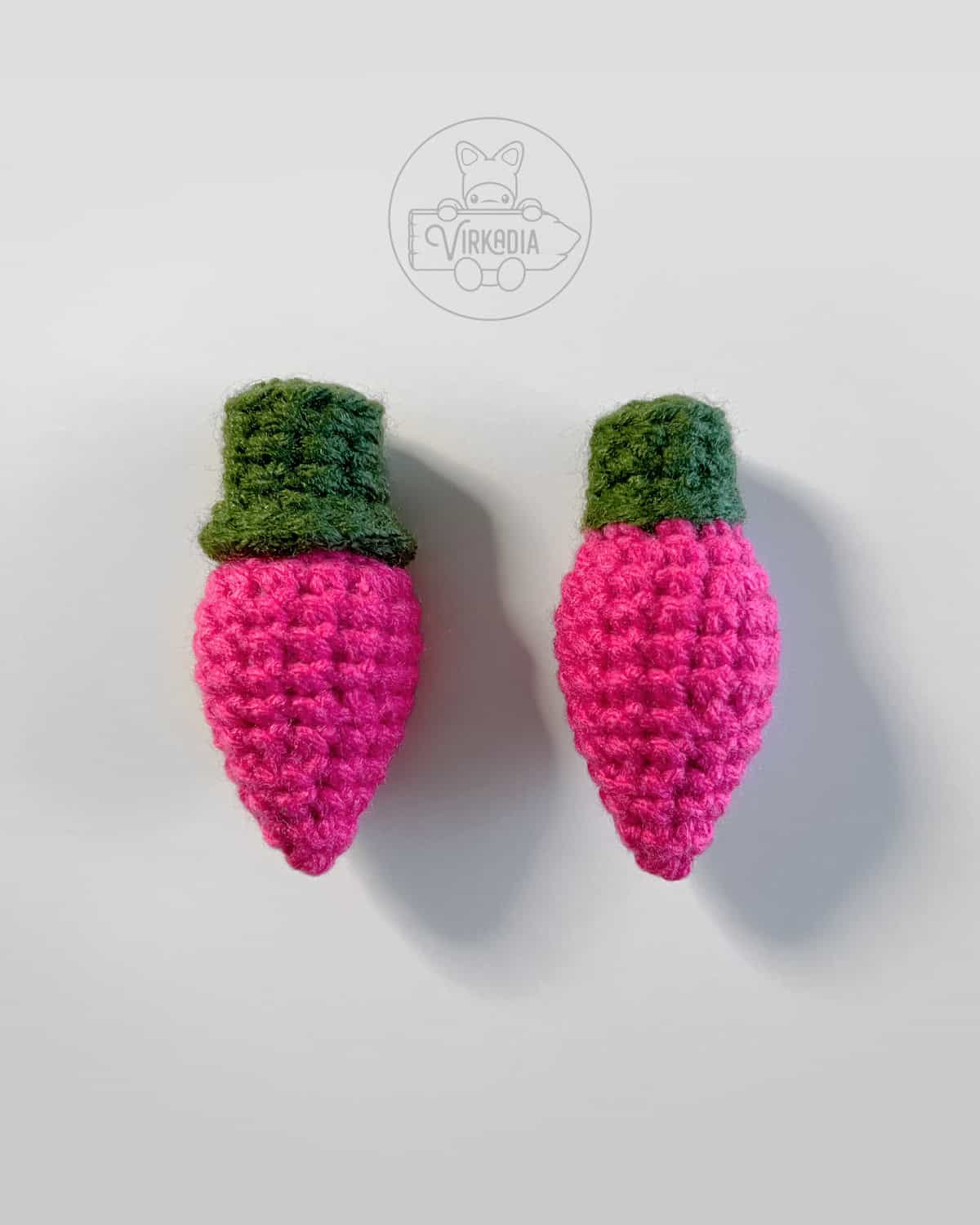 side-by-side comparison of bulb options for free crochet Christmas lights garland pattern