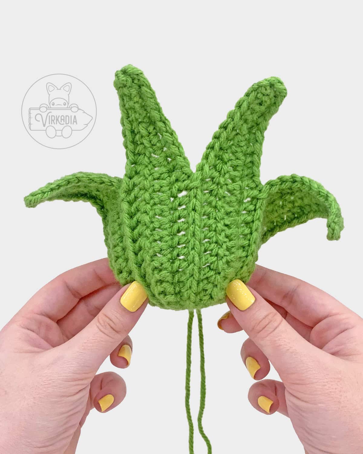 free crochet corn amigurumi pattern tutorial of what the finished husk should look like