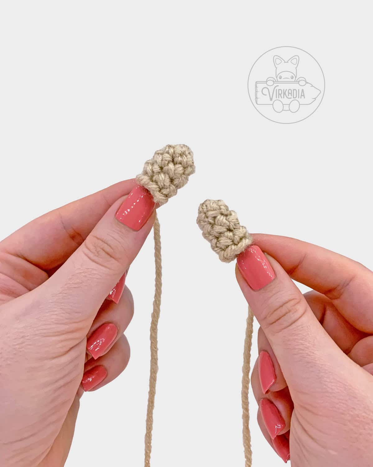 free amigurumi pattern tutorial of how the horns should look