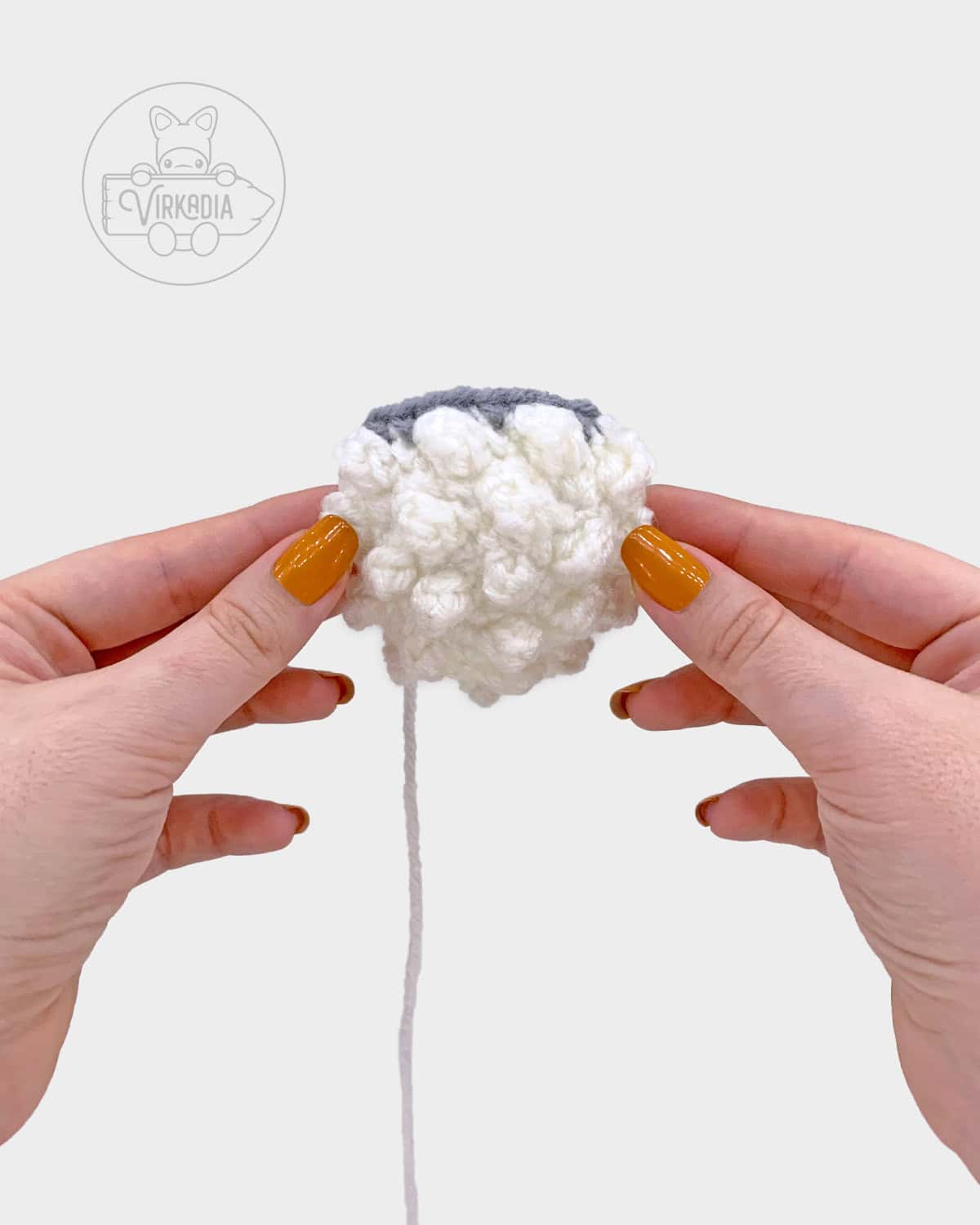 free amigurumi pattern tutorial of how the top of the head should look