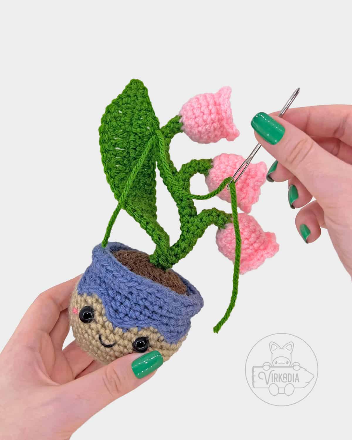 free crochet lily of the valley amigurumi pattern tutorial of how to sew the leaf