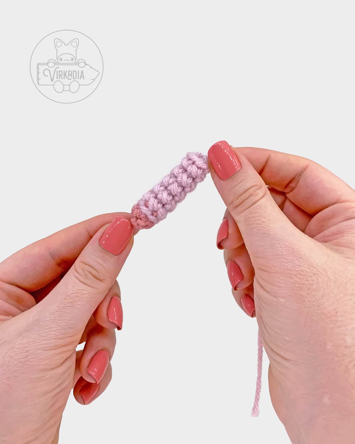 free amigurumi pattern tutorial of how the arm should look