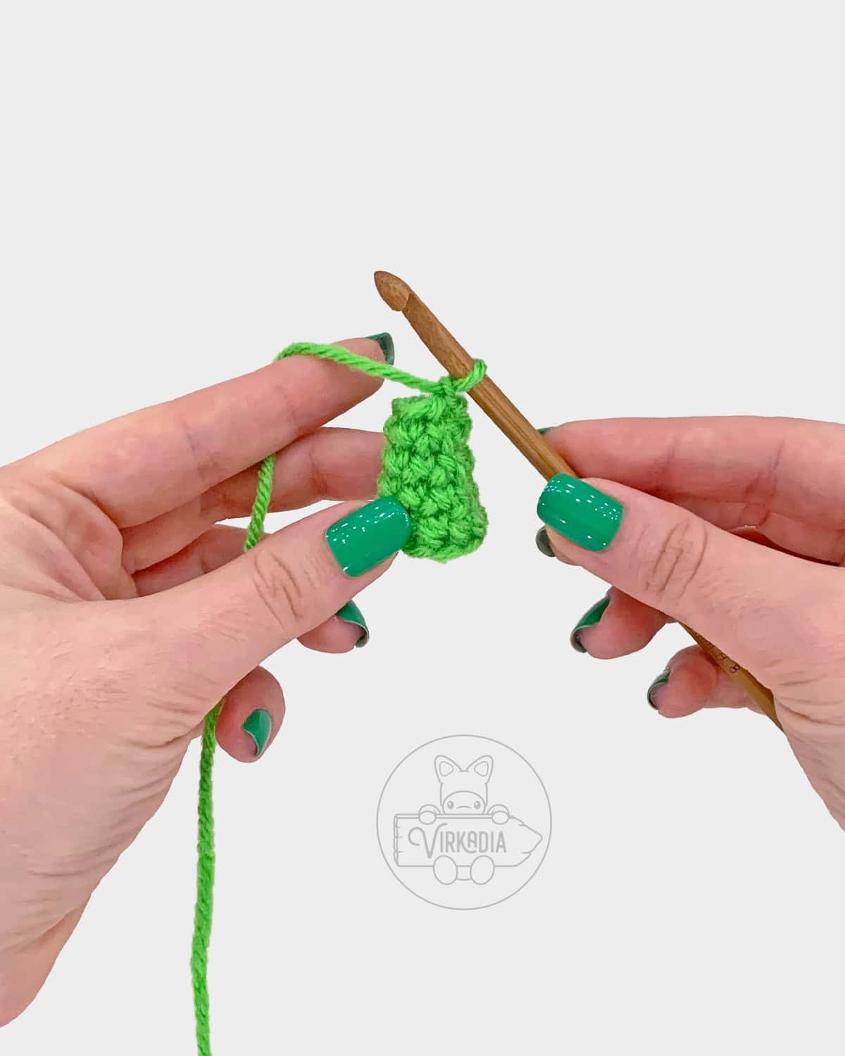 free amigurumi pattern tutorial of what the stem should look like