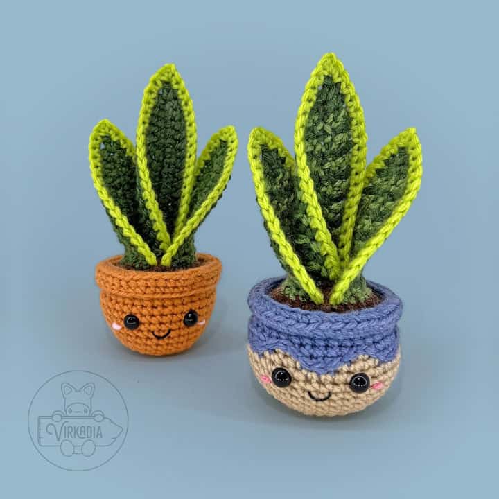 free crochet snake plant amigurumi plushies for summer decorations, DIY gifts, spring crafts, and plant decor