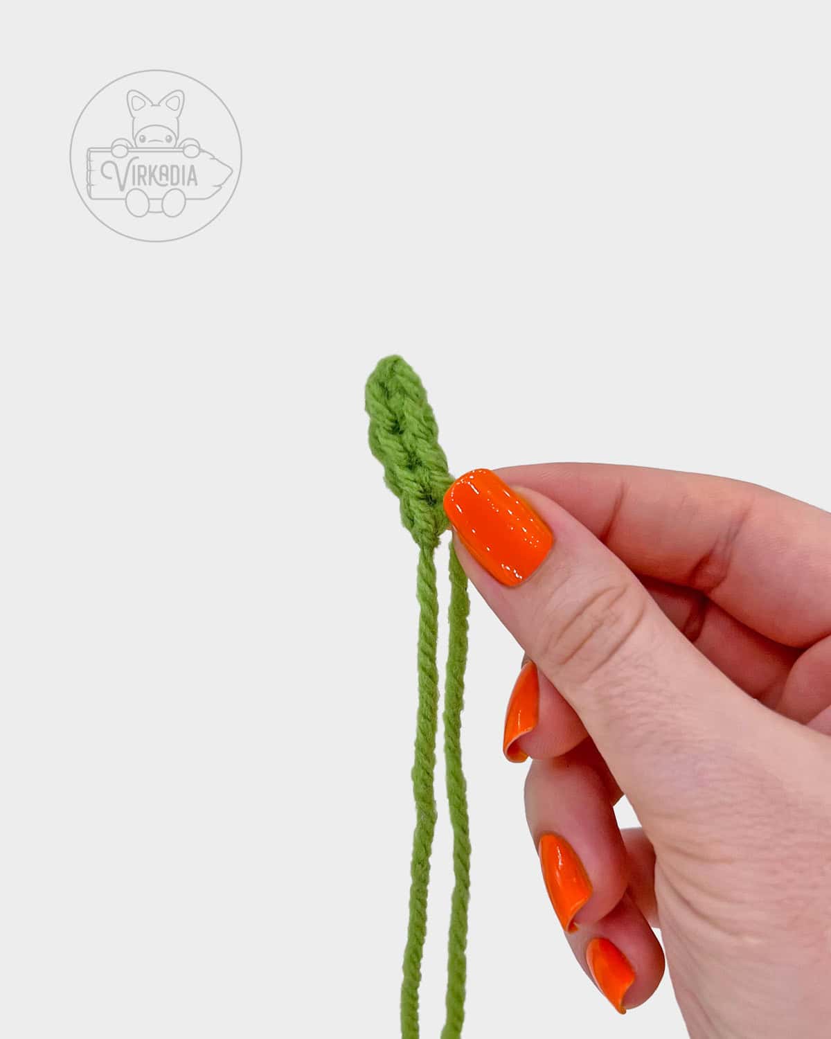 free amigurumi pattern tutorial of how the pincer should look
