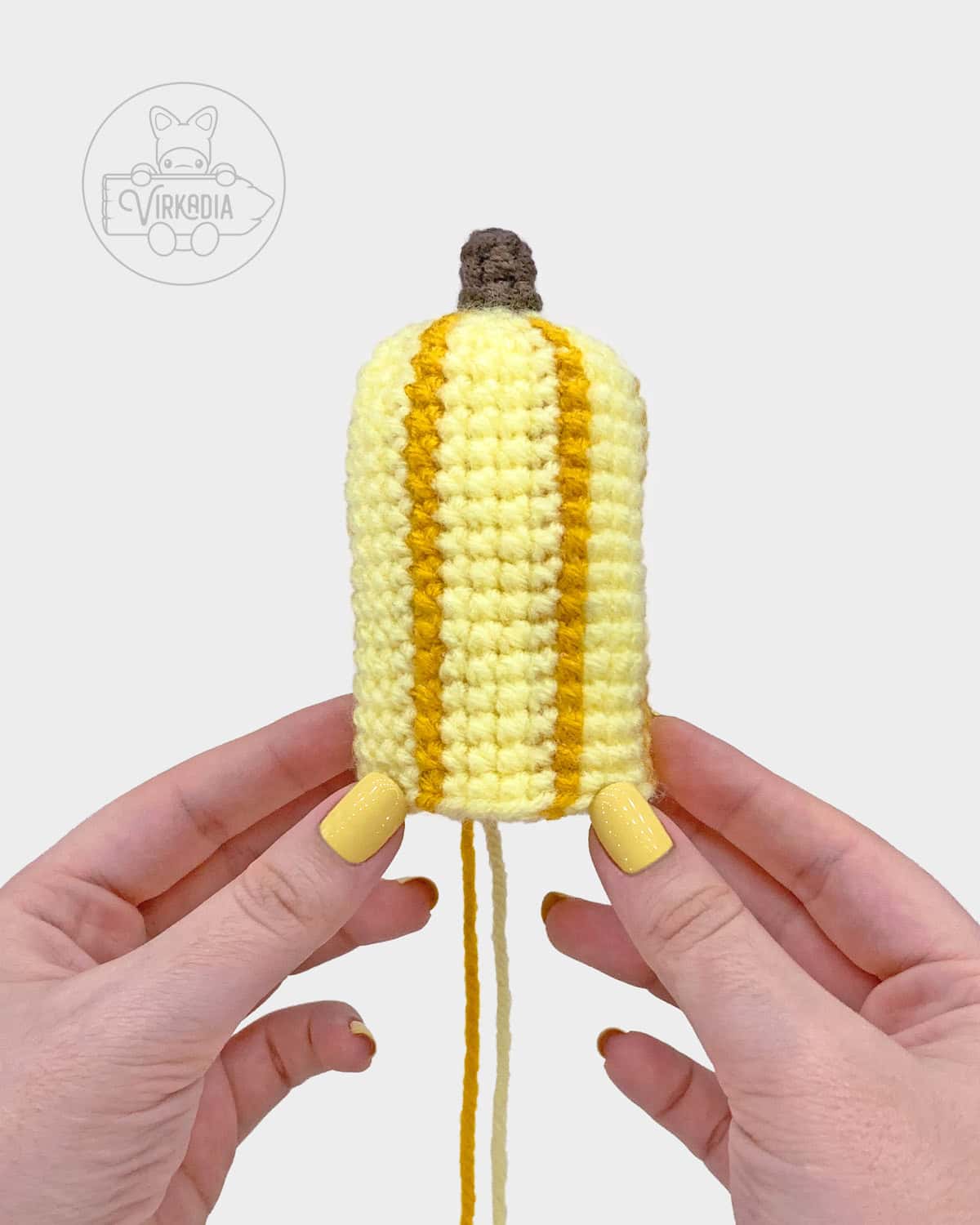 free crochet squash amigurumi pattern tutorial of how the first 22 rounds should look before adding the face