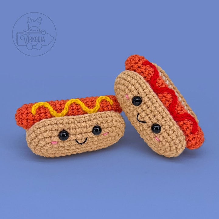 free crochet hot dog amigurumi plushies for DIY gifts, summer party decorations, and food decor