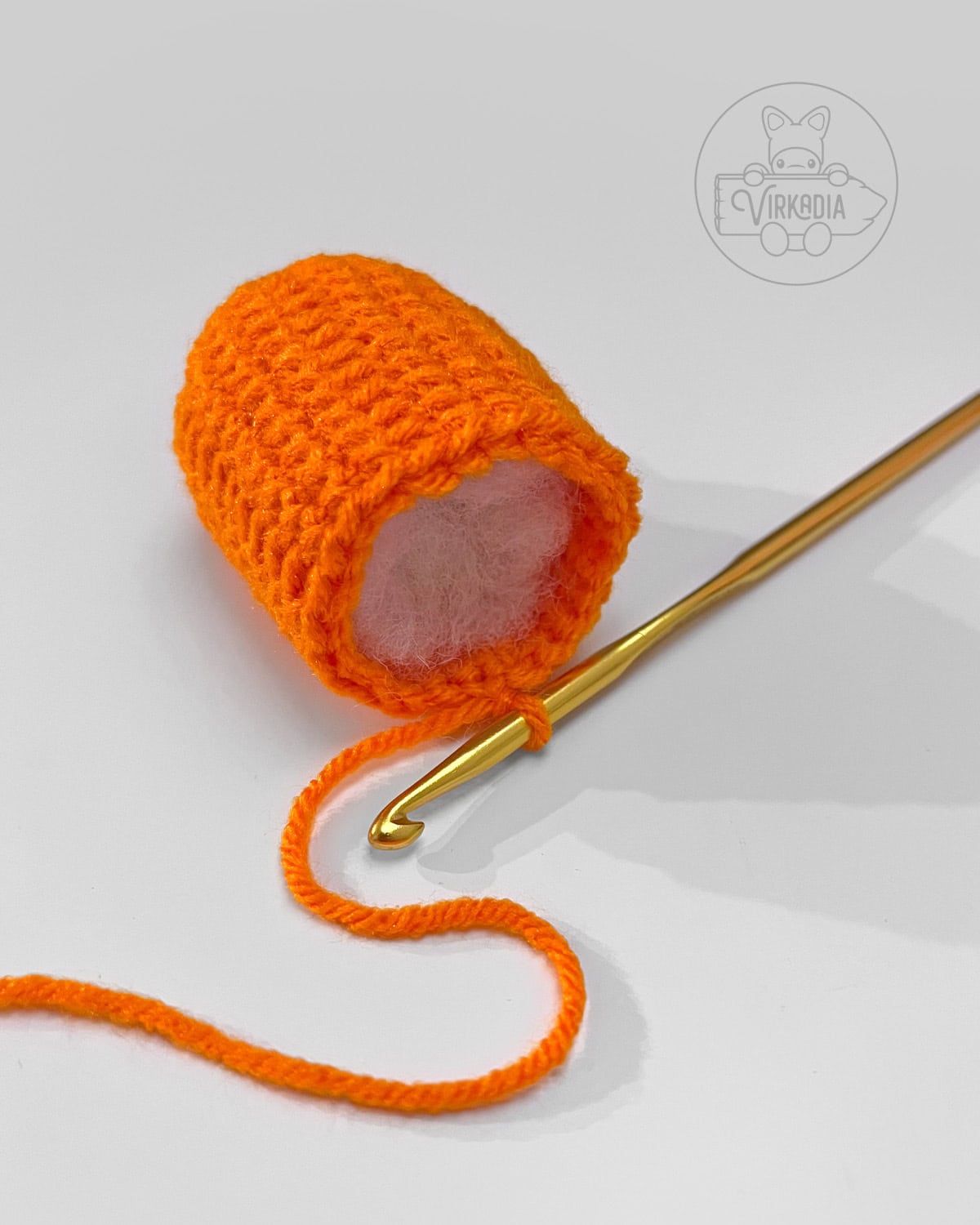 what the bottom of your amigurumi should look like before you begin to close it