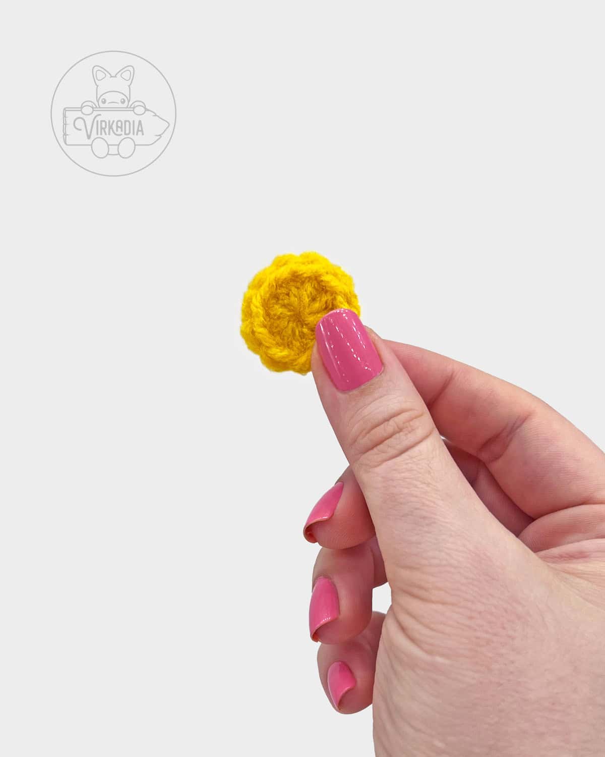 free bookmark pattern tutorial of how the center of the flower should look