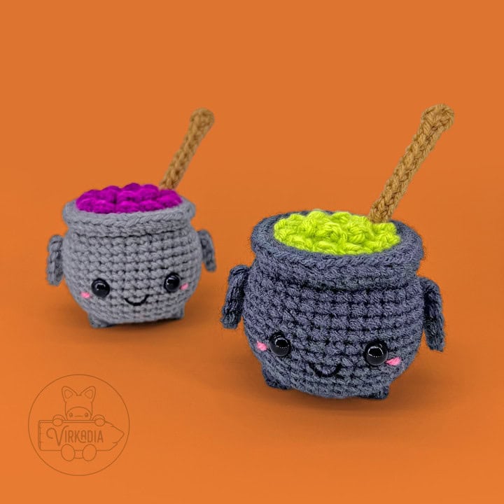 free crochet potion cauldron amigurumi plushies for Halloween decorations, spooky home decor, and fall crafts, and DIY gifts