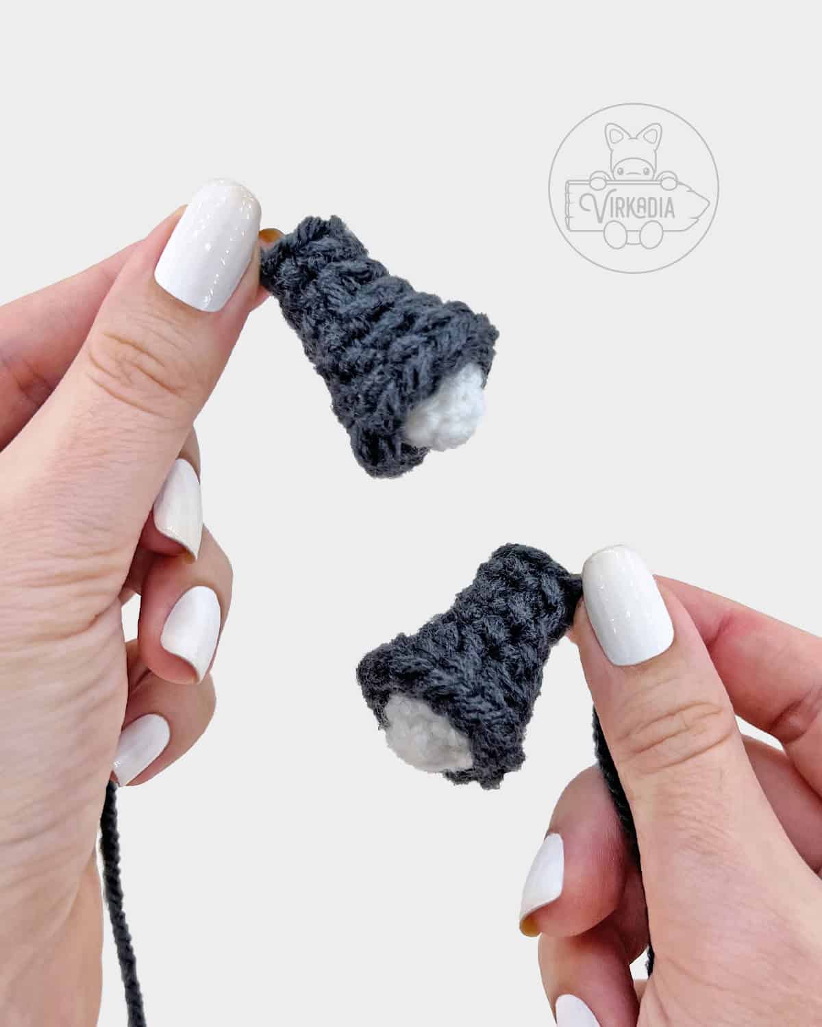 free amigurumi pattern tutorial of how the finished arms should look