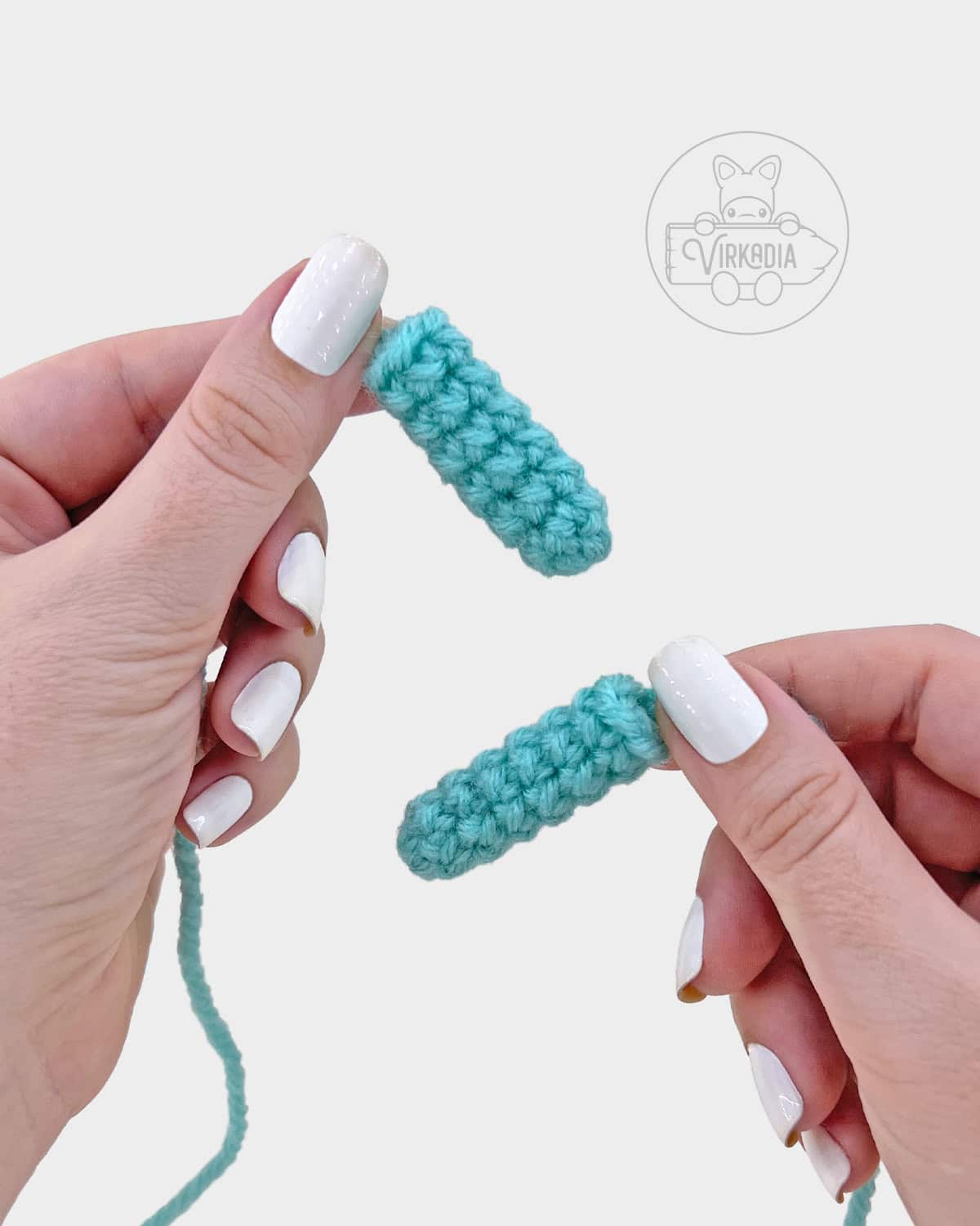 free amigurumi pattern tutorial of how the finished arms should look