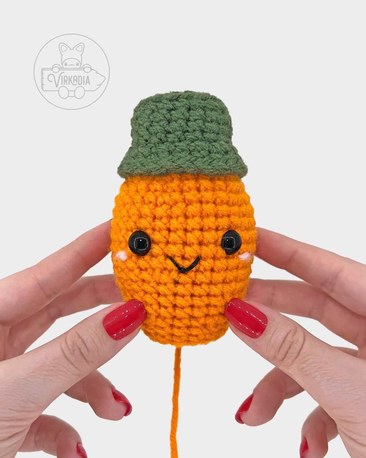 free crochet Christmas light amigurumi pattern tutorial of how round 17 should look