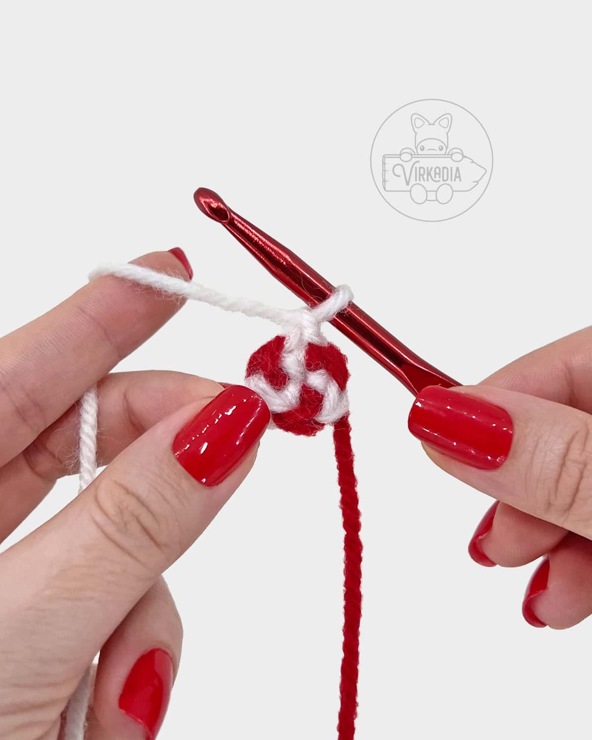 free amigurumi pattern tutorial of how round 1 should look