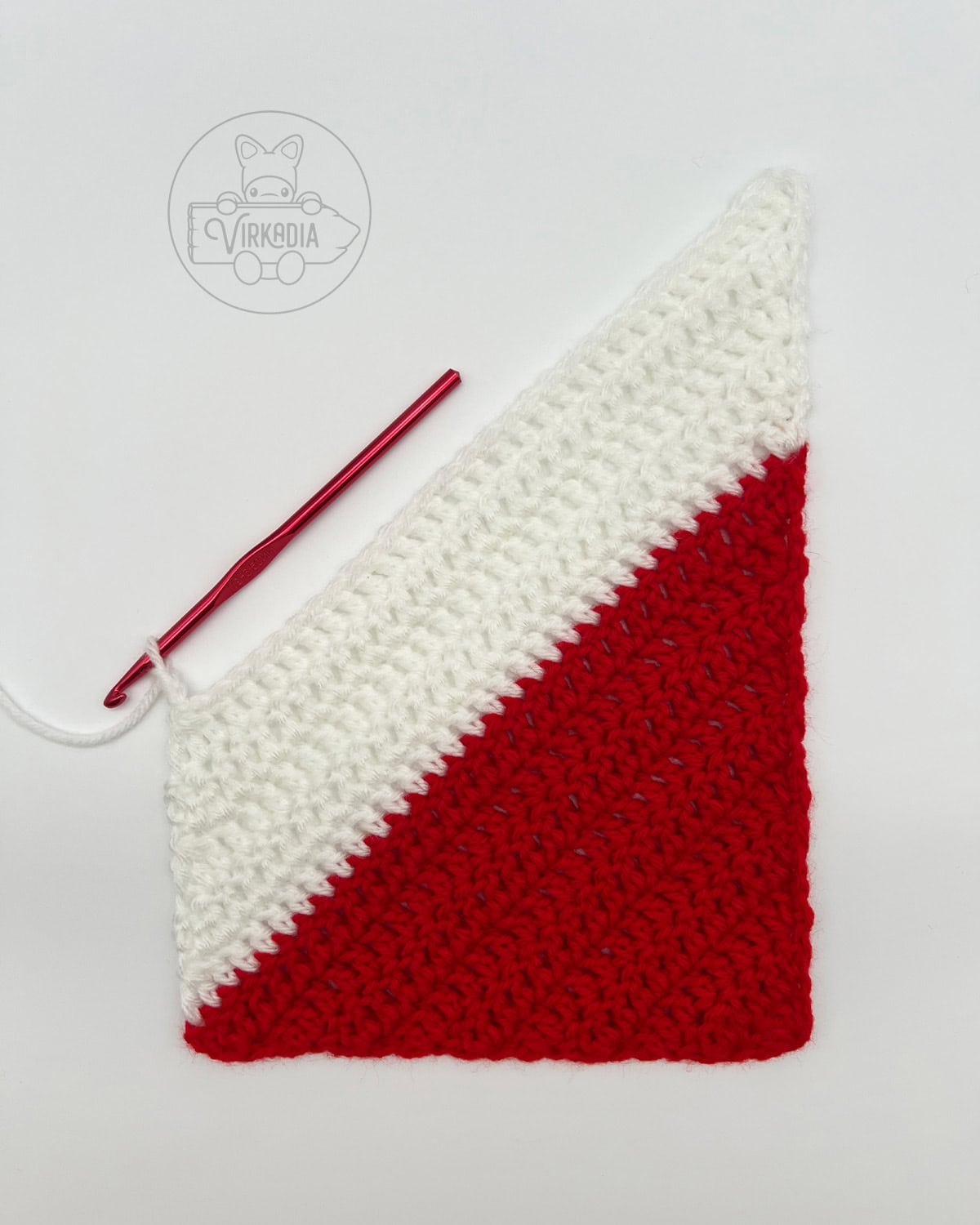 free crochet peppermint scarf pattern tutorial of how the second strip should look