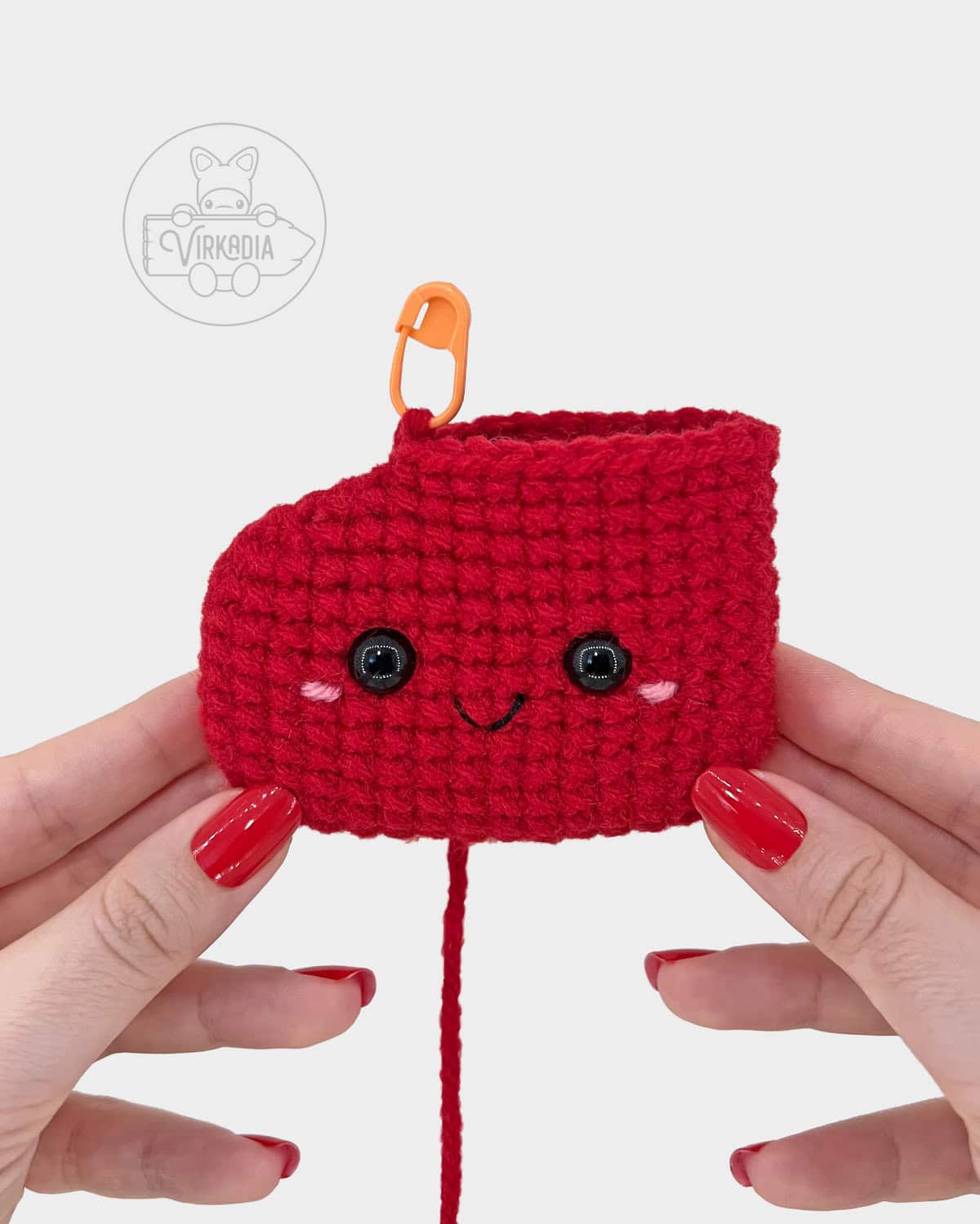 free amigurumi pattern tutorial of how your piece should look after sewing the toe closed