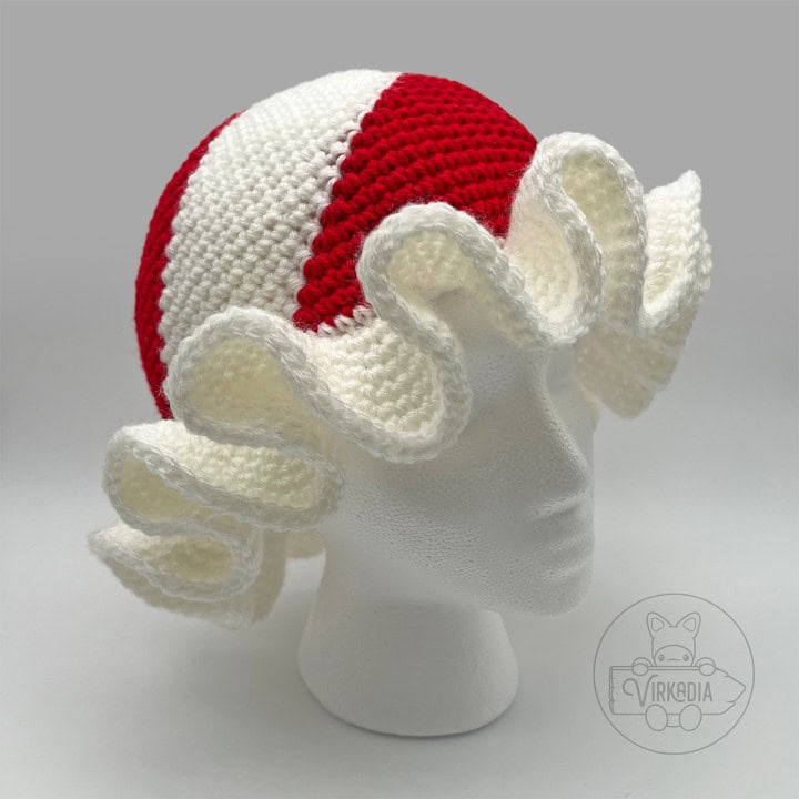 crochet peppermint hat for Christmas accessories, DIY holiday clothing, winter crafts, and handmade gifts