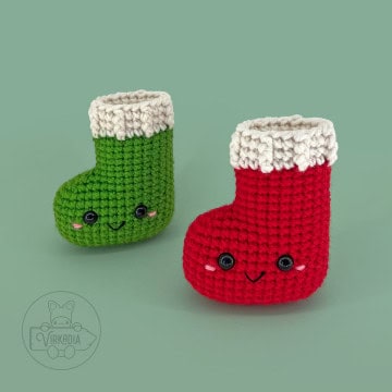 crochet stocking amigurumi plushies for Christmas decorations, DIY holiday decor, winter crafts, and handmade gifts
