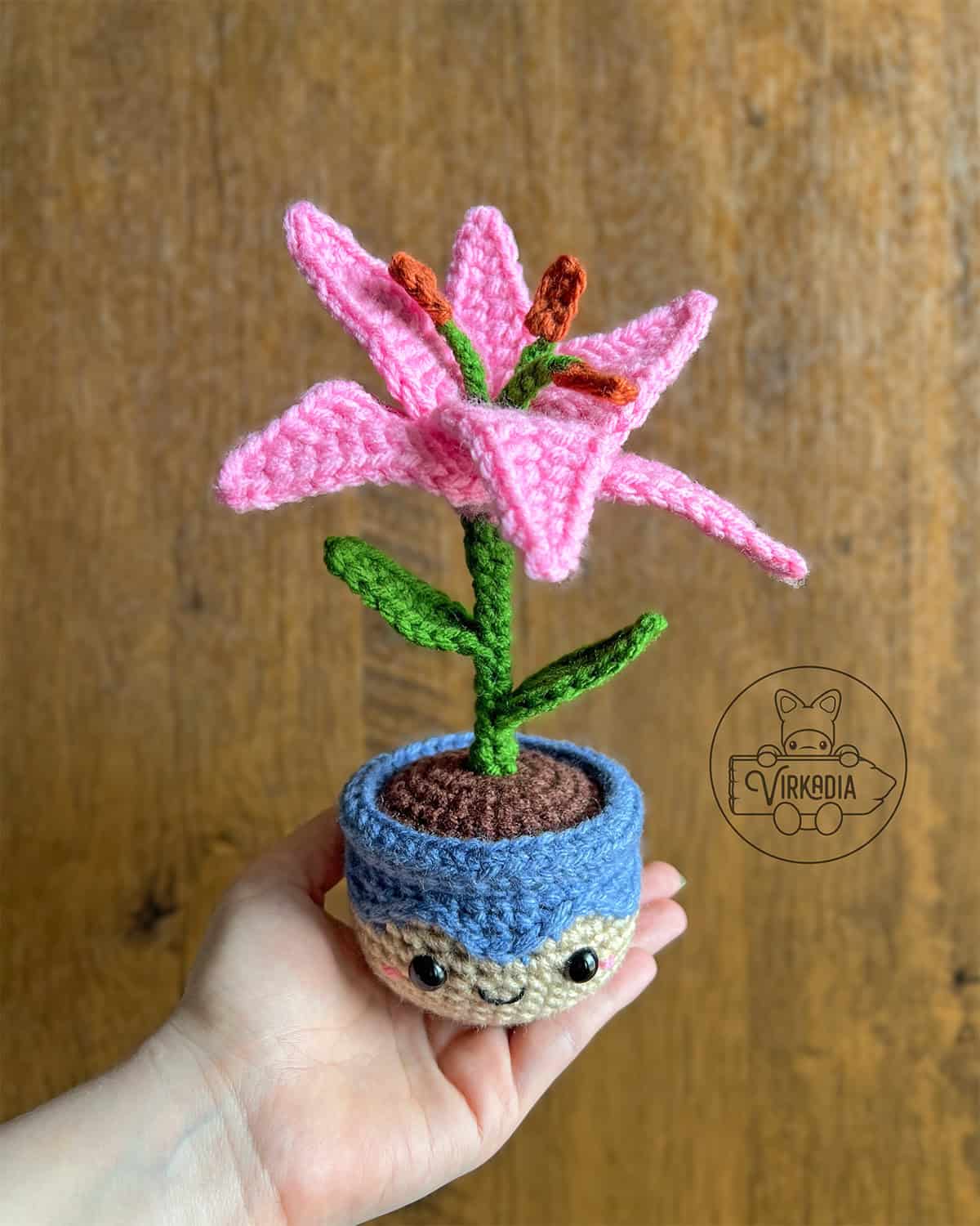 Crochet Lily | Free Pattern - Virkadia