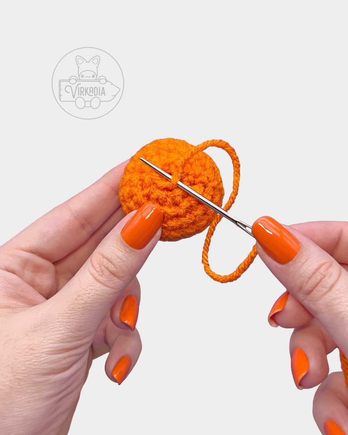 free amigurumi tutorial of how to sew the flame closed