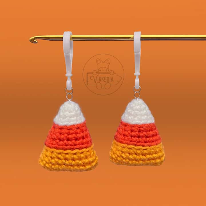 free crochet candy corn keychain for Halloween decorations, spooky holiday decor, DIY fall crafts, and bag charm gifts