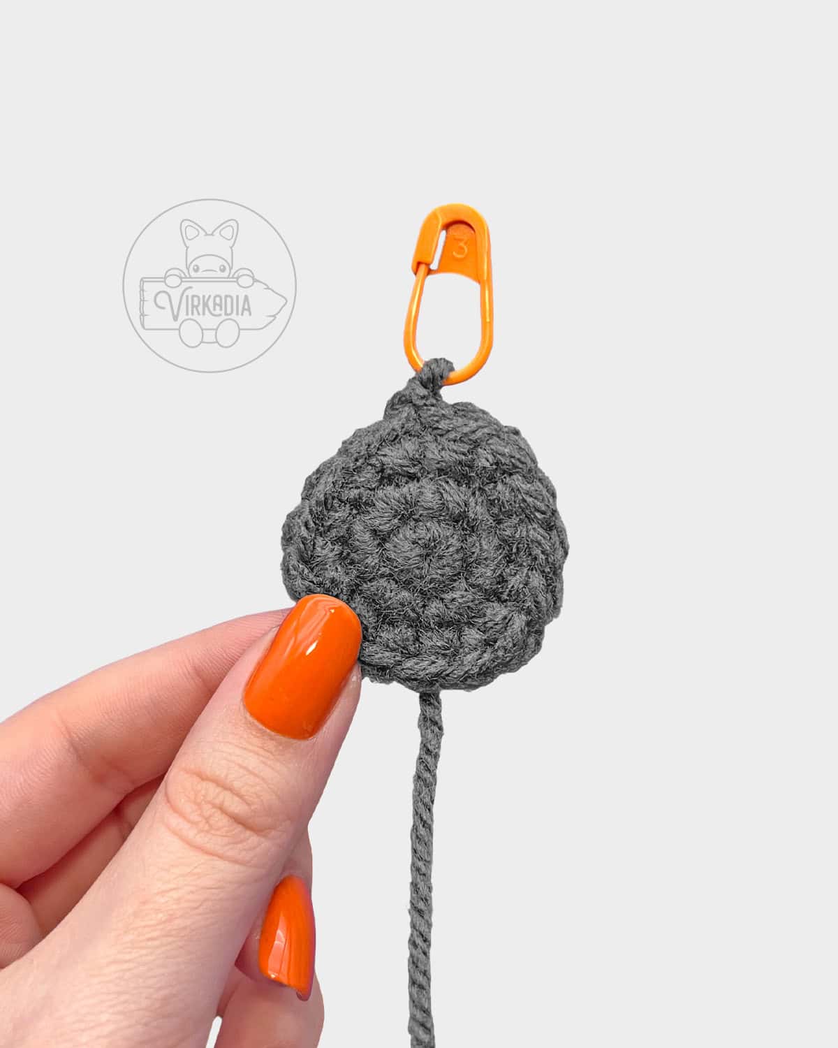 free amigurumi tutorial of how the top of the insert should look