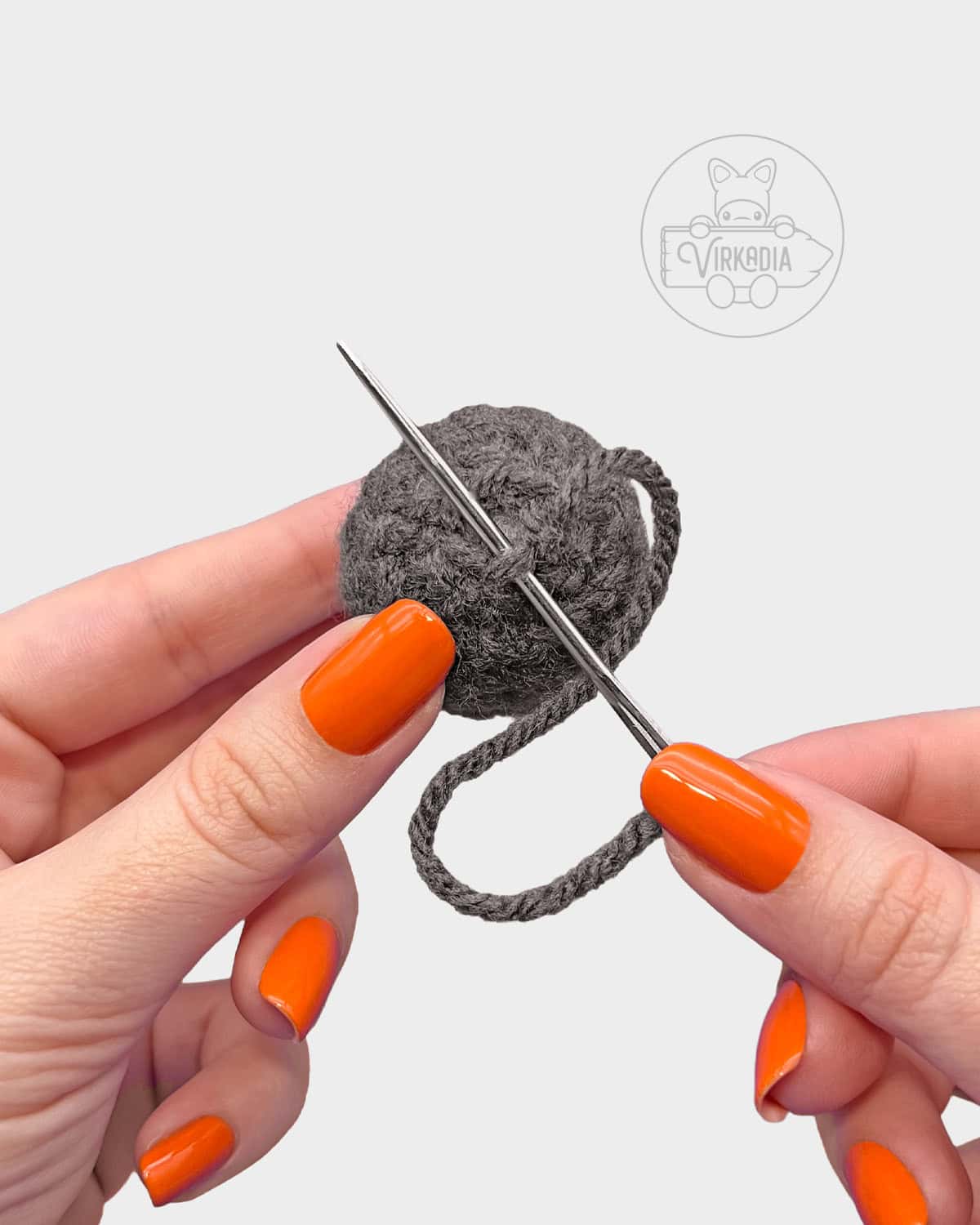 free amigurumi tutorial of how to sew the insert closed