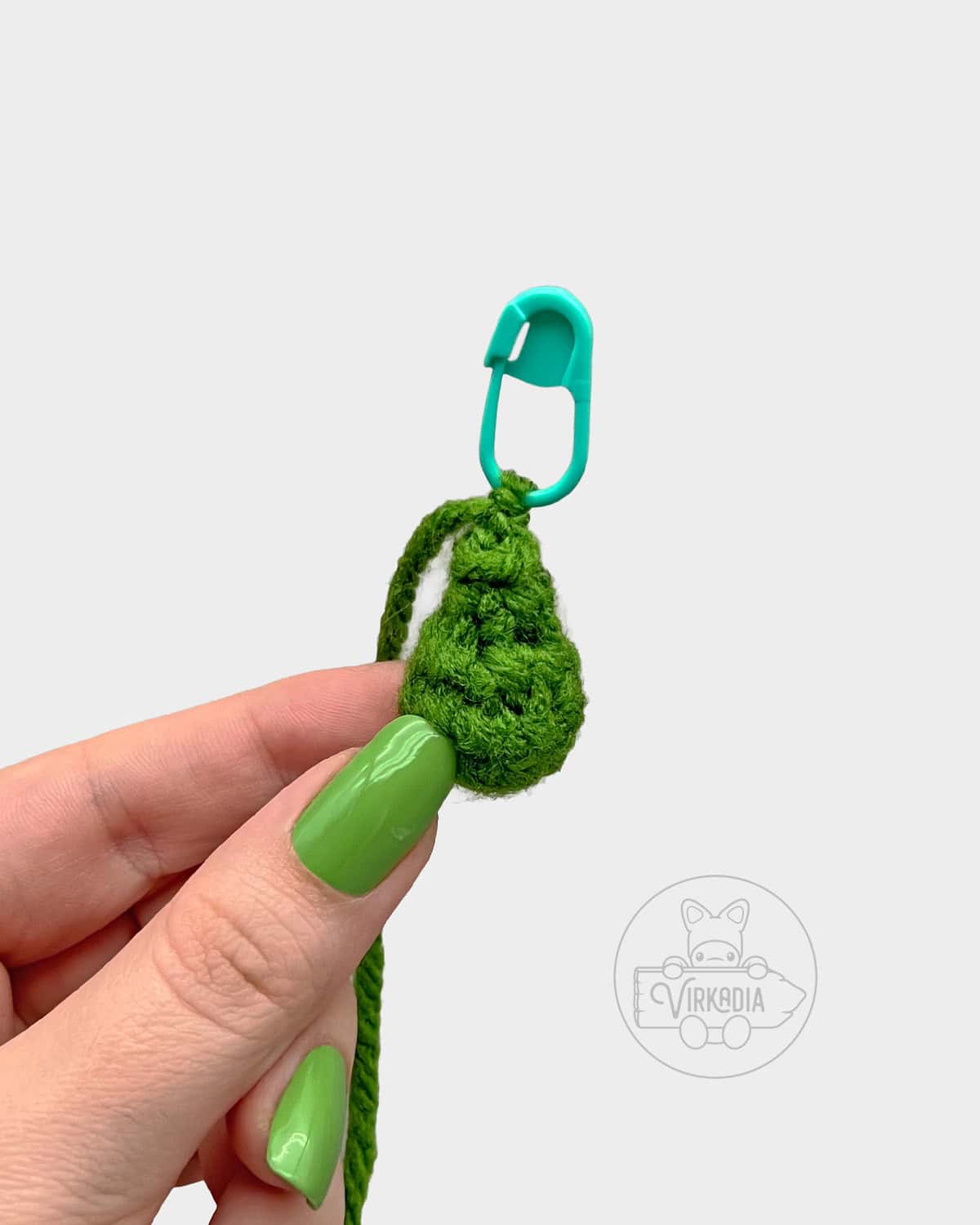 free doll accessories tutorial of how the first few rounds of the antenna should look