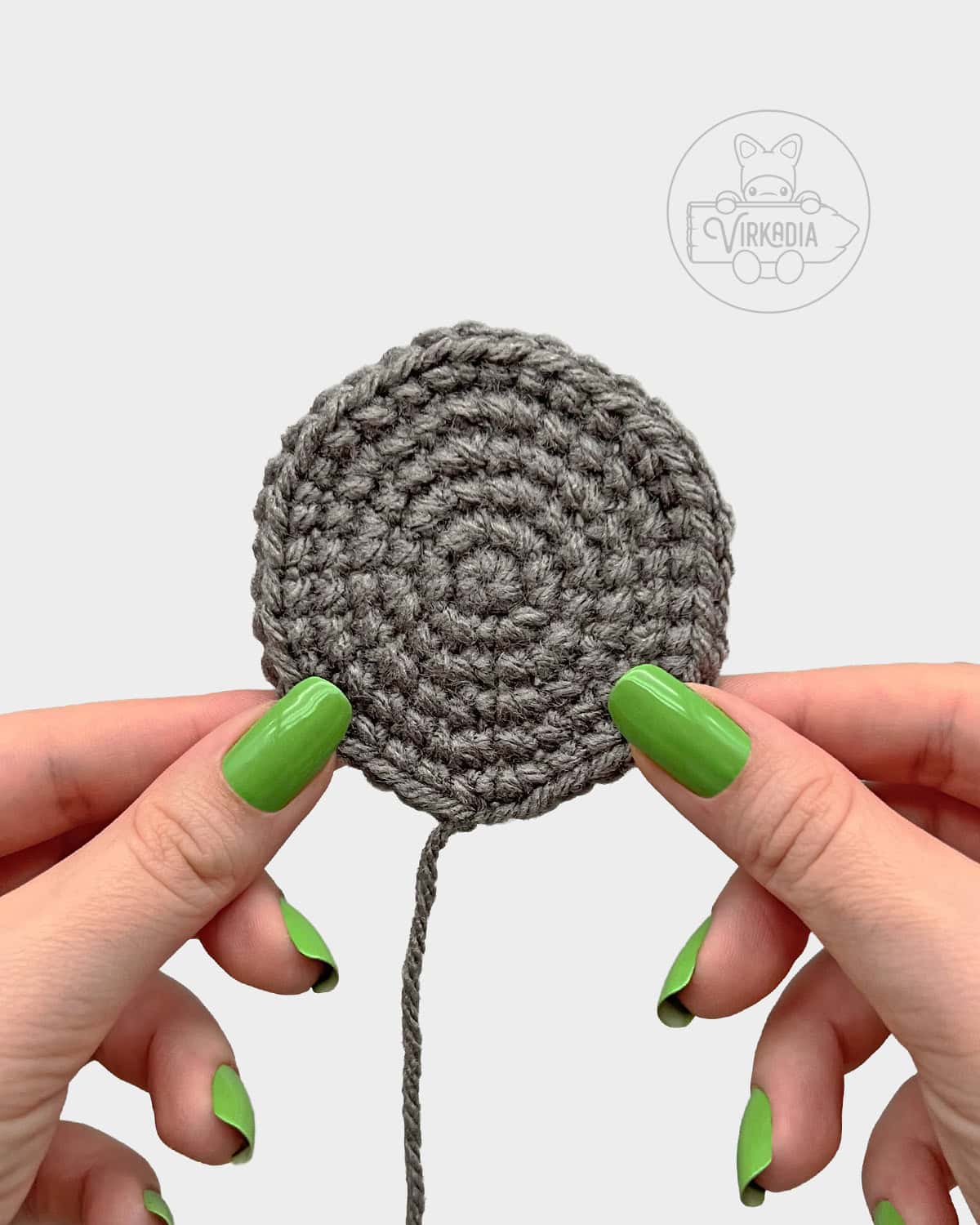 free doll accessories tutorial of how the bottom layer of the UFO should look