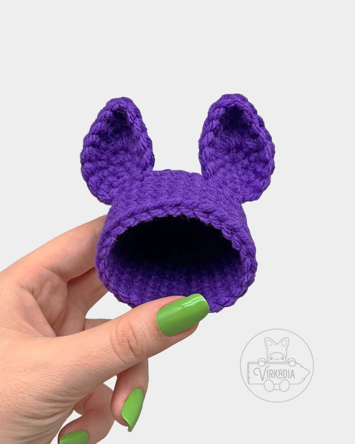 free Little Bat Guy crochet doll tutorial of how the finished hat should look