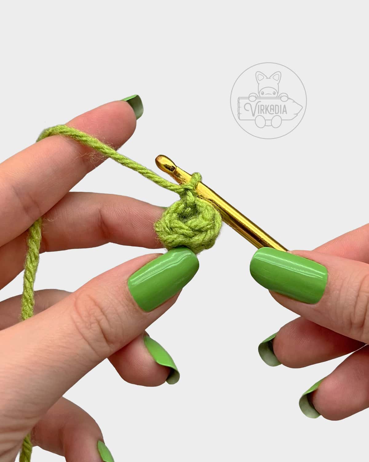 free doll amigurumi tutorial of how the beginning of the arms should look