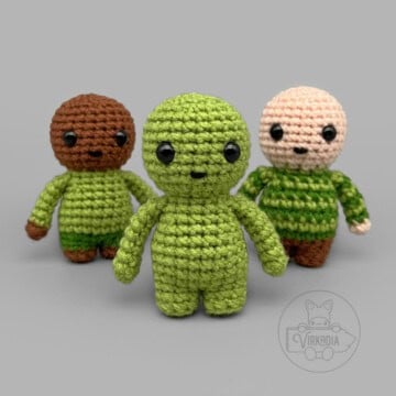 free Little Crochet Guy pattern for DIY doll making, seasonal amigurumi projects, and holiday gifts