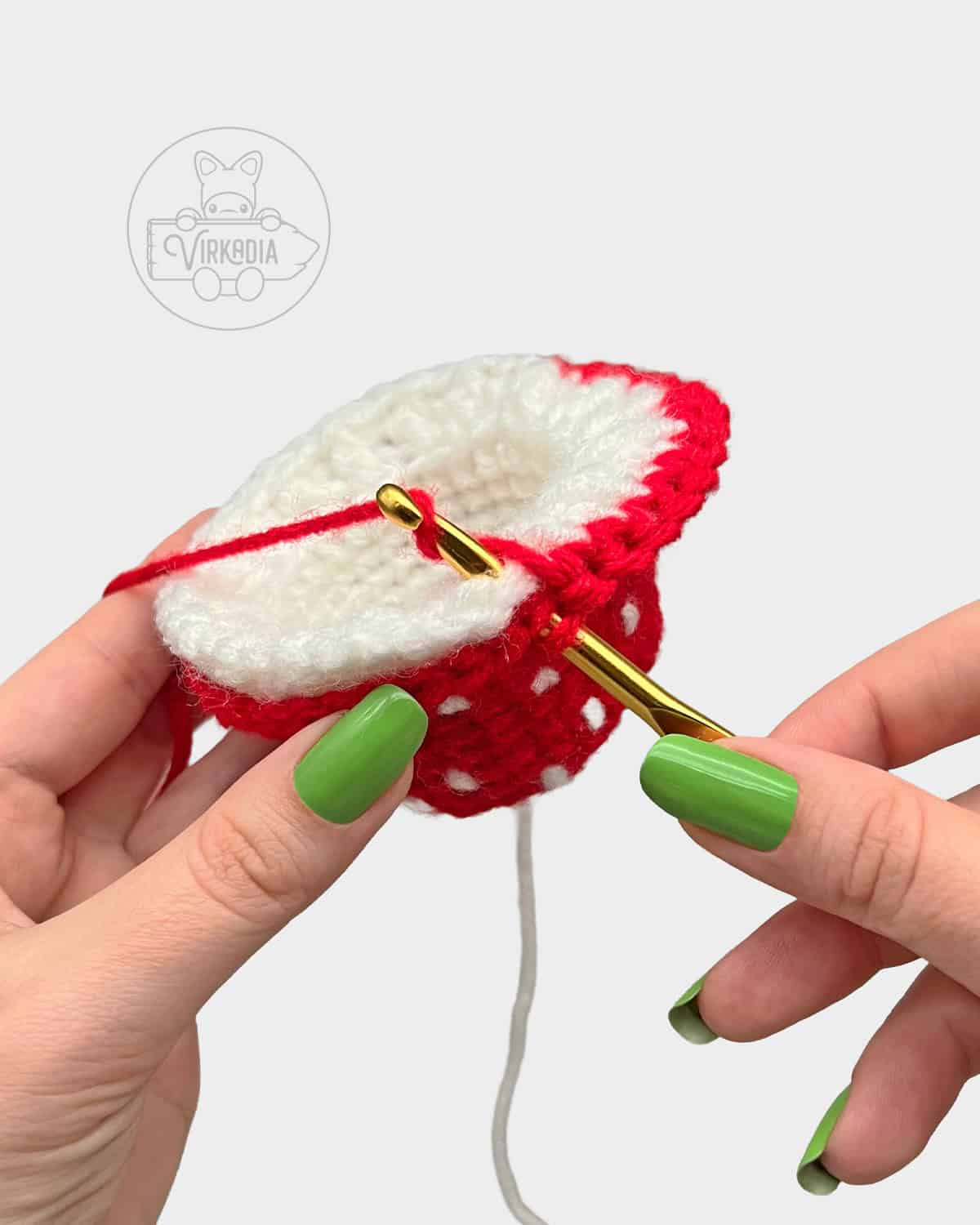 free Little Mushroom Guy crochet doll tutorial of how to join both layers of the mushroom cap together